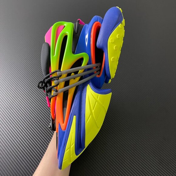 Balmain Colorful Pointed-Toe Sneakers For Men And Women - Picture 5 of 9